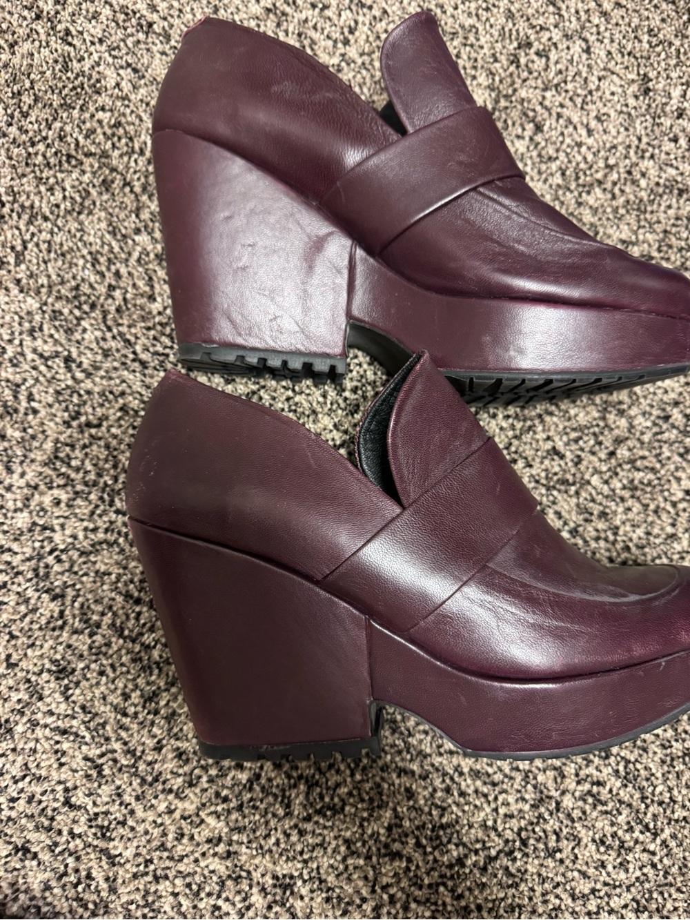 EUC AUDLEY LONDON BURGUNDY WEDGE PLATFORM SHOE SZ 10